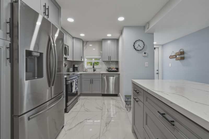 9823 S Hollybrook Lake Drive # 104, Pembroke Pines FL 33025