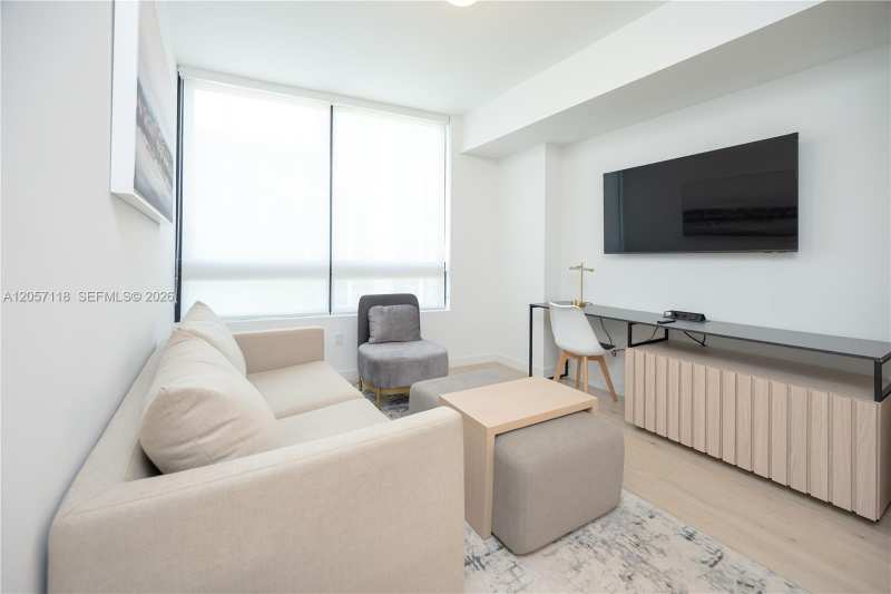 225 N Miami Ave # 1505, Miami FL 33128
