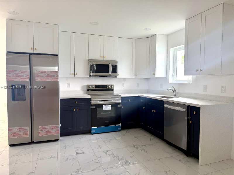 1629 NW 40th St # 1, Miami FL 33142