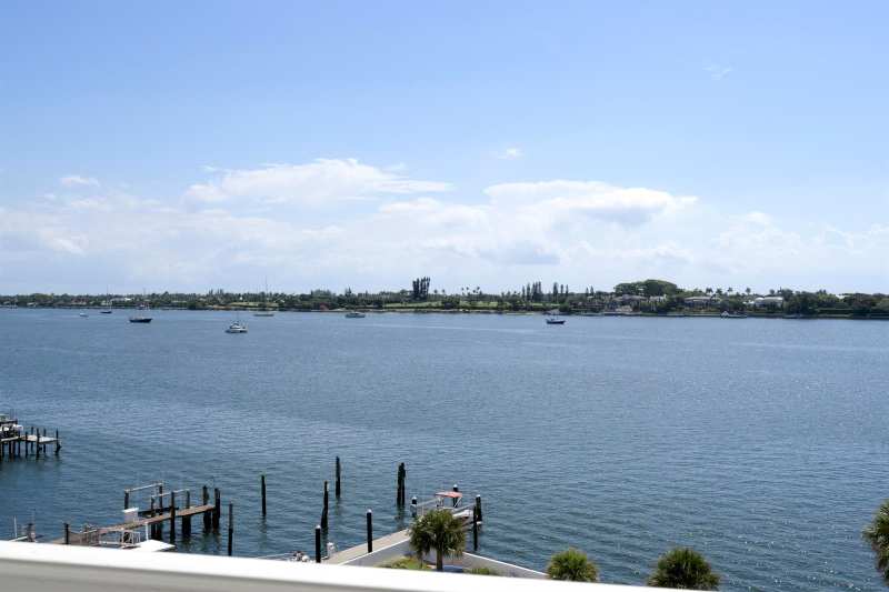 2800 N Flagler Drive # 709, West Palm Beach FL 33407