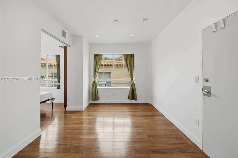 526 15th St # 17, Miami Beach FL 33139