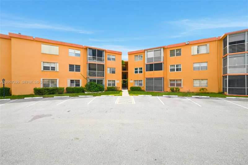 4384 NW 9th Ave # 1D, Deerfield Beach FL 33064