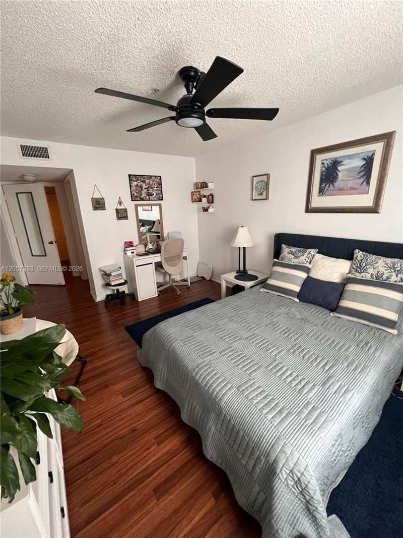 460 S Park Road # 304, Hollywood FL 33021
