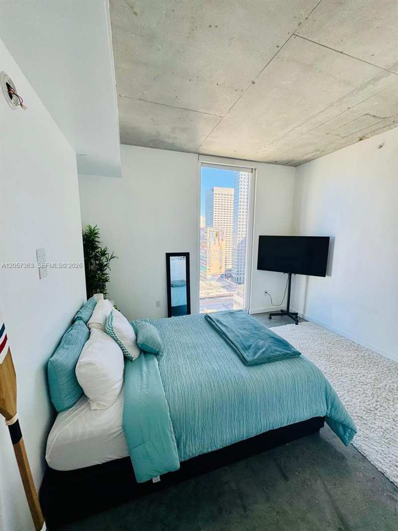 151 SE 1st St # 2102, Miami FL 33131