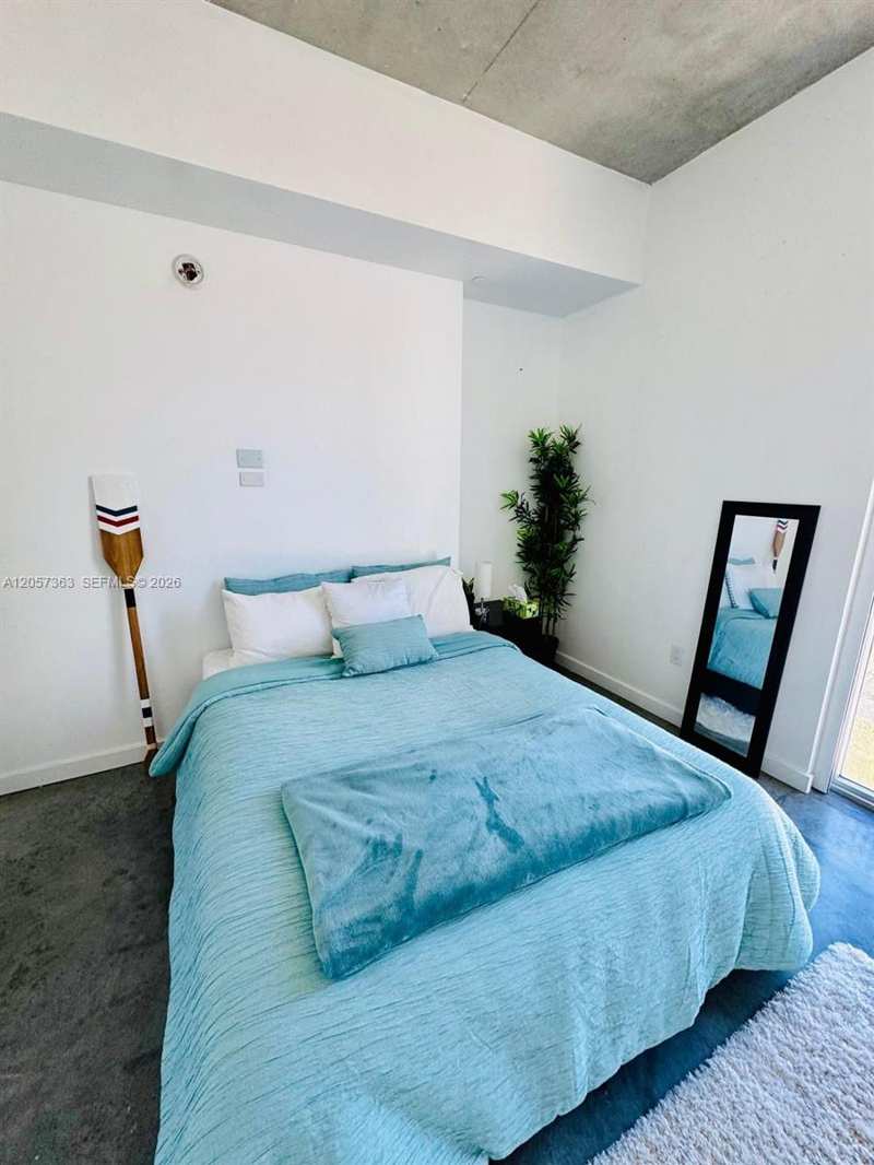 151 SE 1st St # 2102, Miami FL 33131