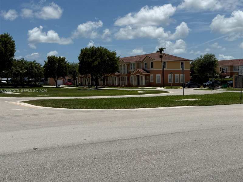 10852 SW 240th St, Homestead FL 33032