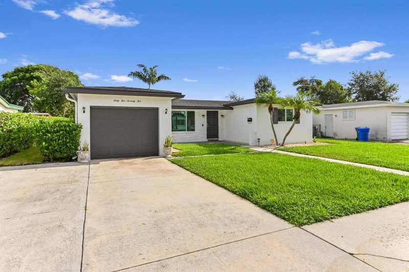 6575 NW 3RD Street, Margate FL 33063