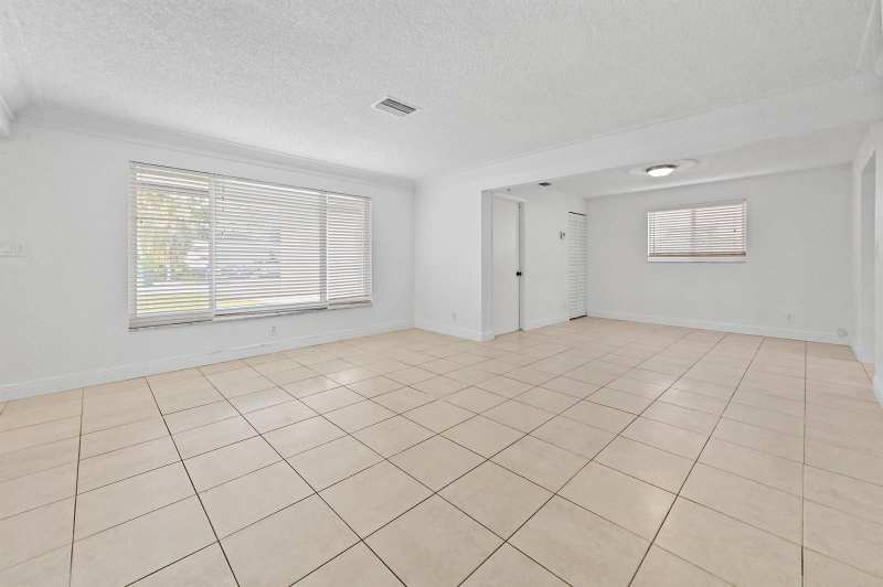 6575 NW 3RD Street, Margate FL 33063