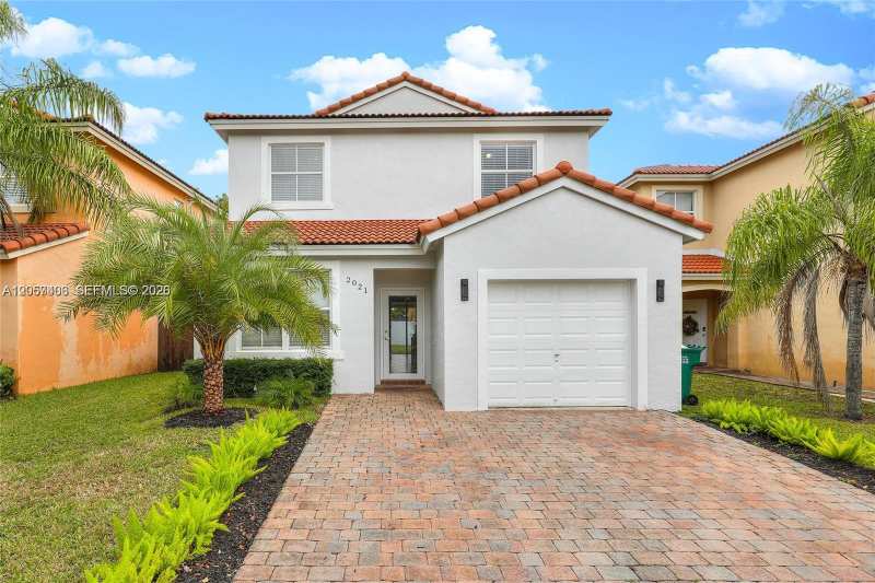 2021 SE 15th St, Homestead FL 33035