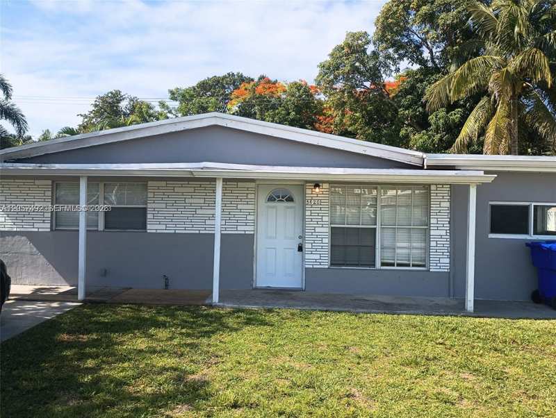 5820 Atlanta St, Hollywood FL 33021