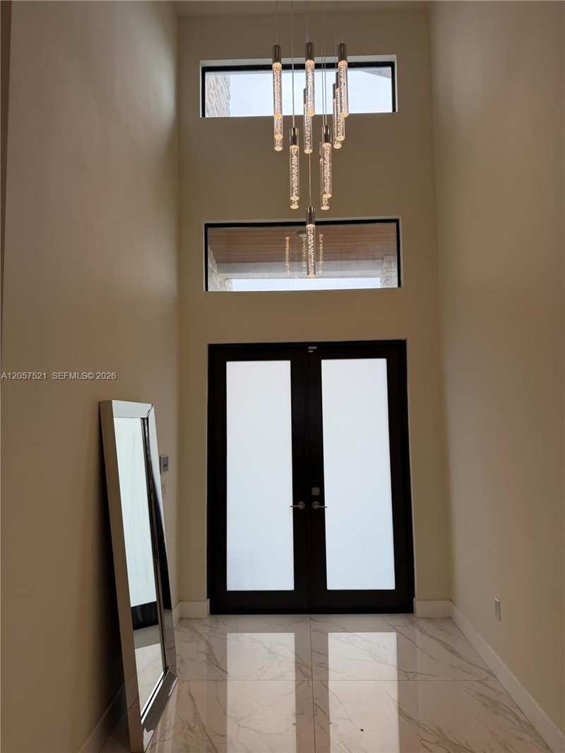 10218 NW 76th Ter, Doral FL 33178