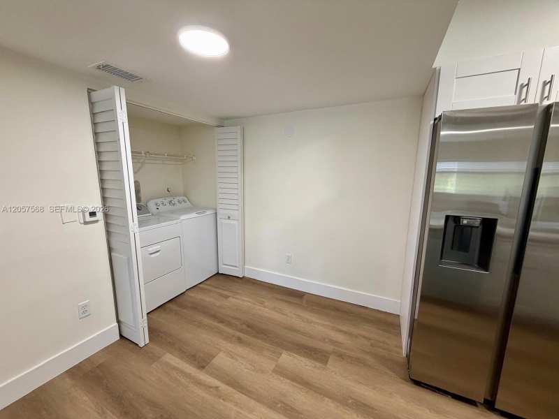 3690 N 56th Ave # 906, Hollywood FL 33021