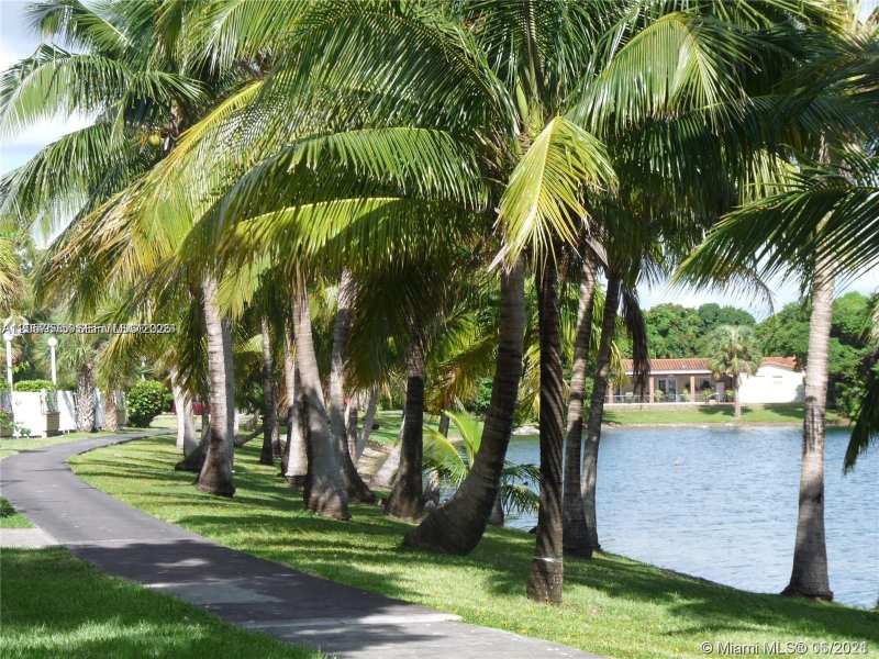 14221 N Kendall Dr # 110C, Miami FL 33186