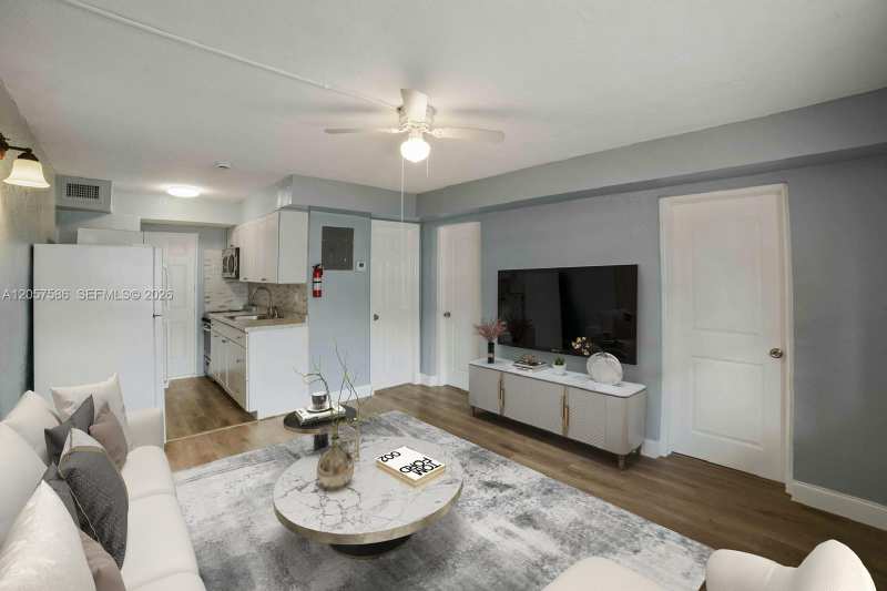 817 NW 12th Ave # 1, Fort Lauderdale FL 33311
