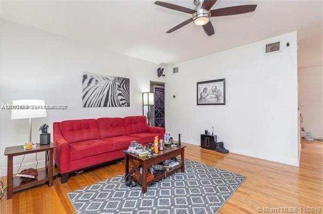 1025 NE 17th Way, Fort Lauderdale FL 33304