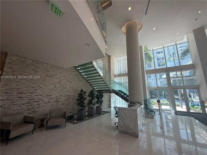 41 SE 5th St # 404, Miami FL 33131