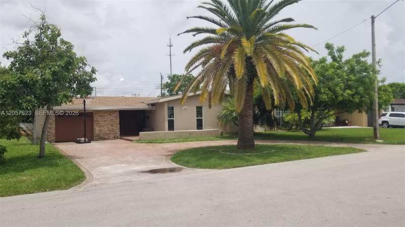 6729 Arbor Dr, Miramar FL 33023