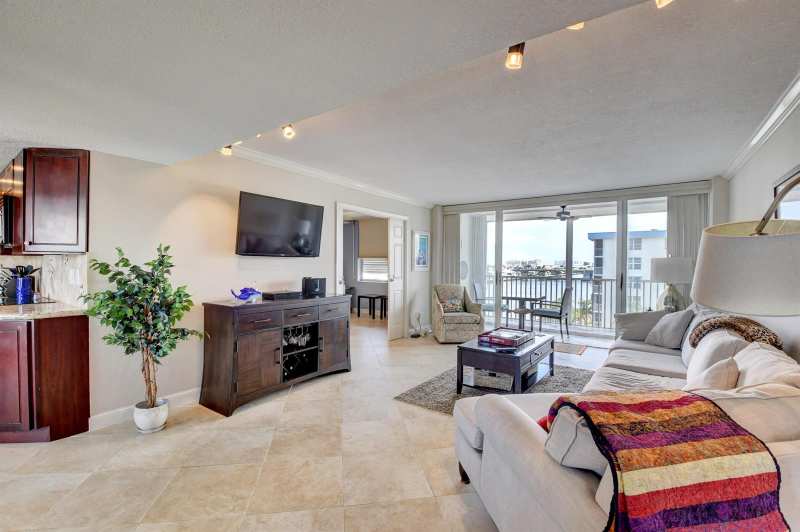 1 HARBOURSIDE Drive # 3603, Delray Beach FL 33483