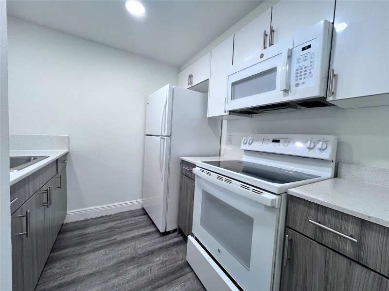 1196 NW 40th Avenue # 319, Lauderhill FL 33313