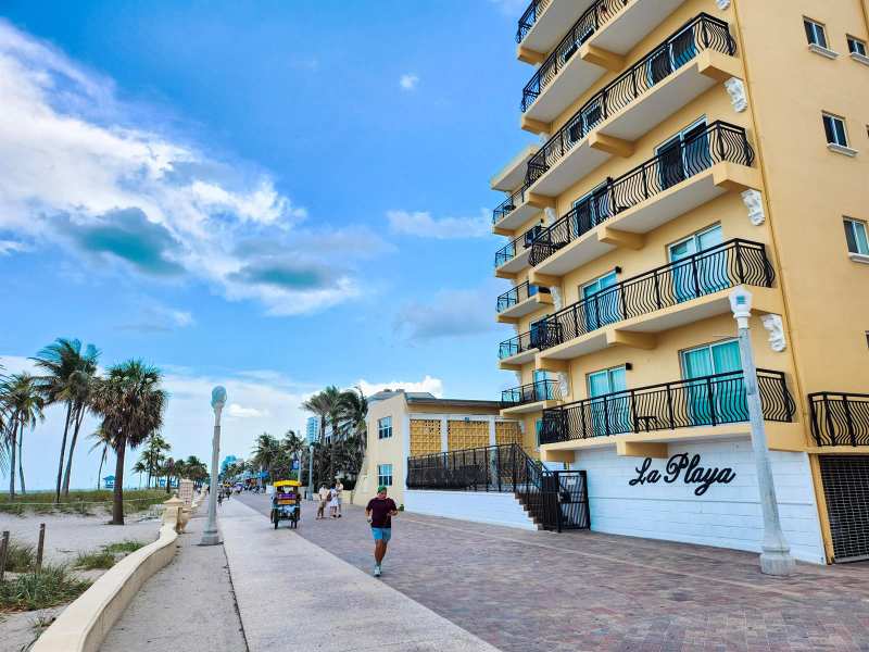 1815 N SURF Road # 503, Hollywood FL 33019