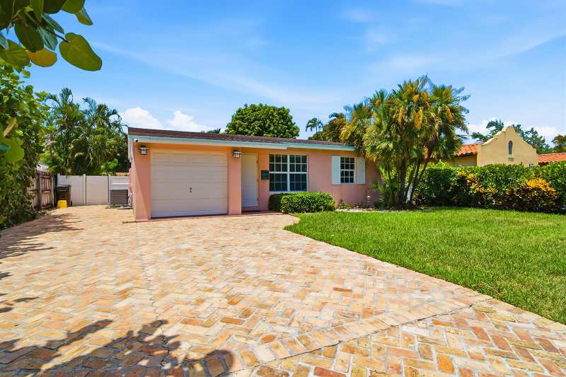 205 RUTLAND Boulevard, West Palm Beach FL 33405