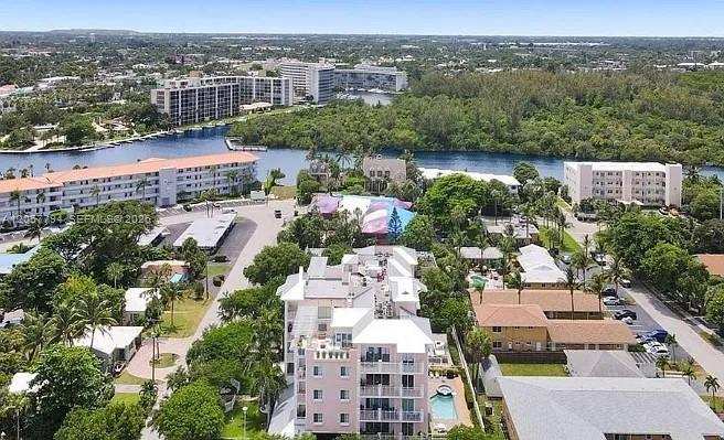 1931 NE 2nd St # 405, Deerfield Beach FL 33441