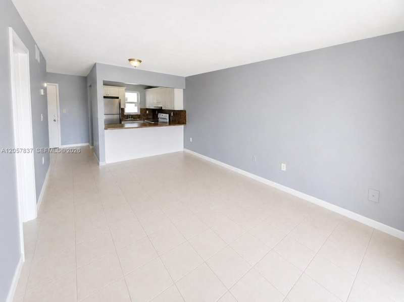 2400 NW 16th St Rd # 407, Miami FL 33125