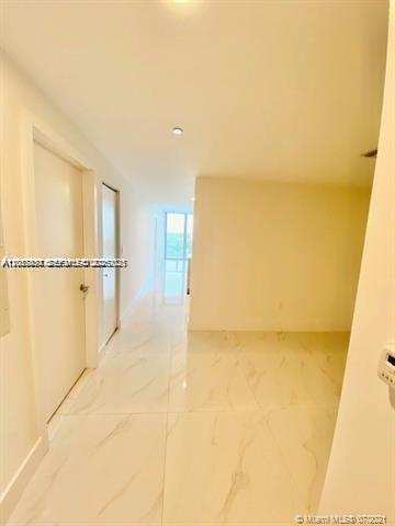 16385 Biscayne Blvd # 702, North Miami Beach FL 33160