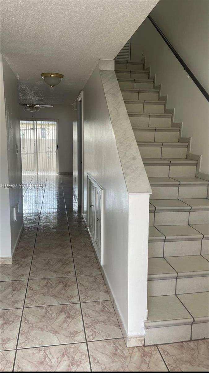 549 W 68th St # 4, Hialeah FL 33014