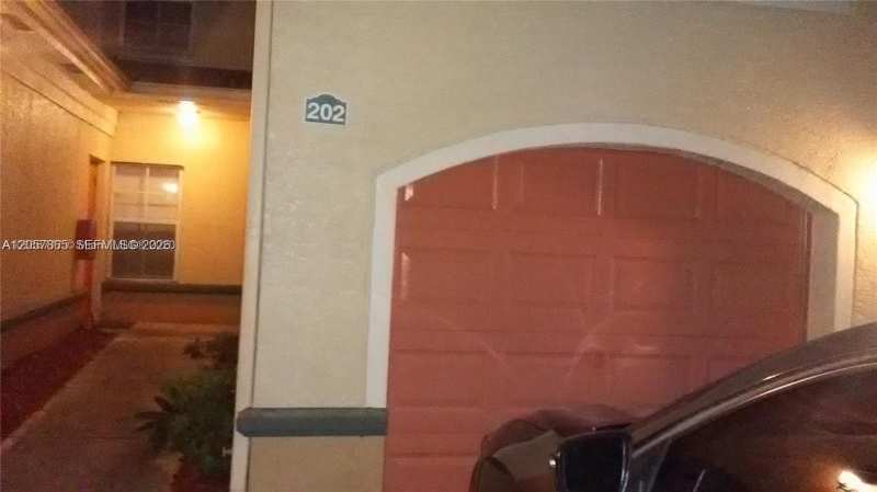 2589 Centergate Dr # 202, Miramar FL 33025