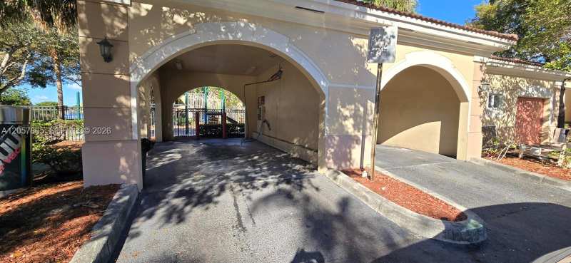 2589 Centergate Dr # 202, Miramar FL 33025