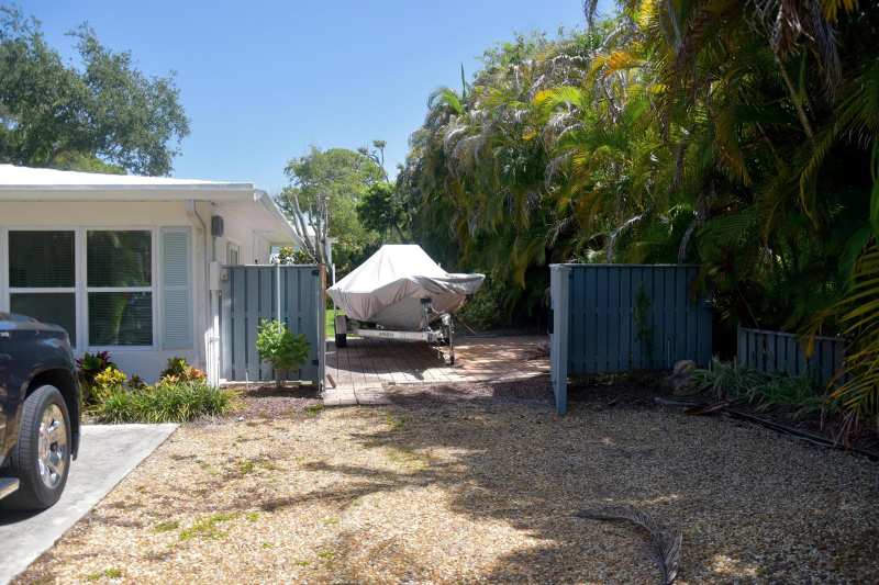 219 OLD JUPITER BEACH Road, Jupiter FL 33477