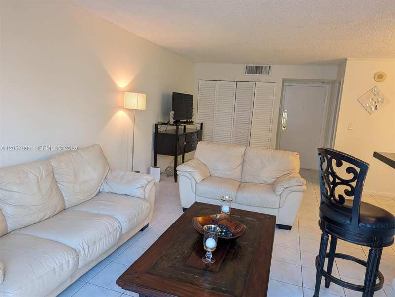 16909 N Bay Rd # 718, Sunny Isles Beach FL 33160