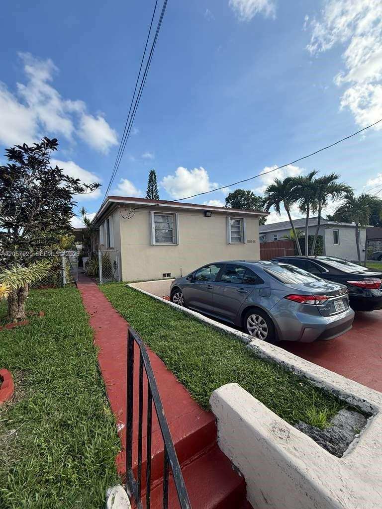 1140 SW 9th St # B, Miami FL 33130