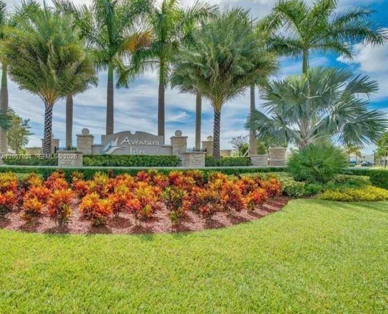 317 NE 194th Ln # 317, Miami FL 33179