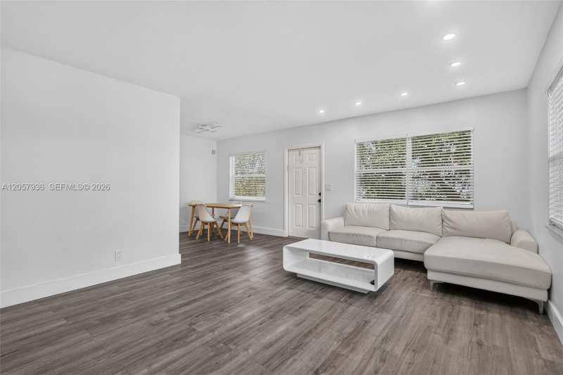 2100 Diana Dr # 310, Hallandale Beach FL 33009