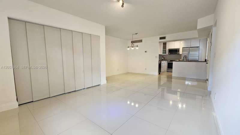 9850 NW 3rd Ct # 2, Plantation FL 33324