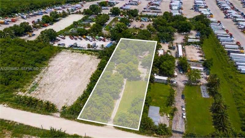 12055 NW 157th St, Hialeah FL 33018