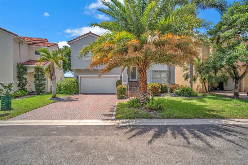 7565 NW 19th Dr, Pembroke Pines FL 33024