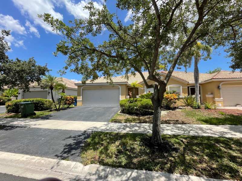 1630 ZENITH Way # 1630, Weston FL 33327