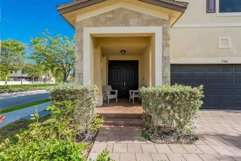 3506 W 106th Ter, Hialeah FL 33018