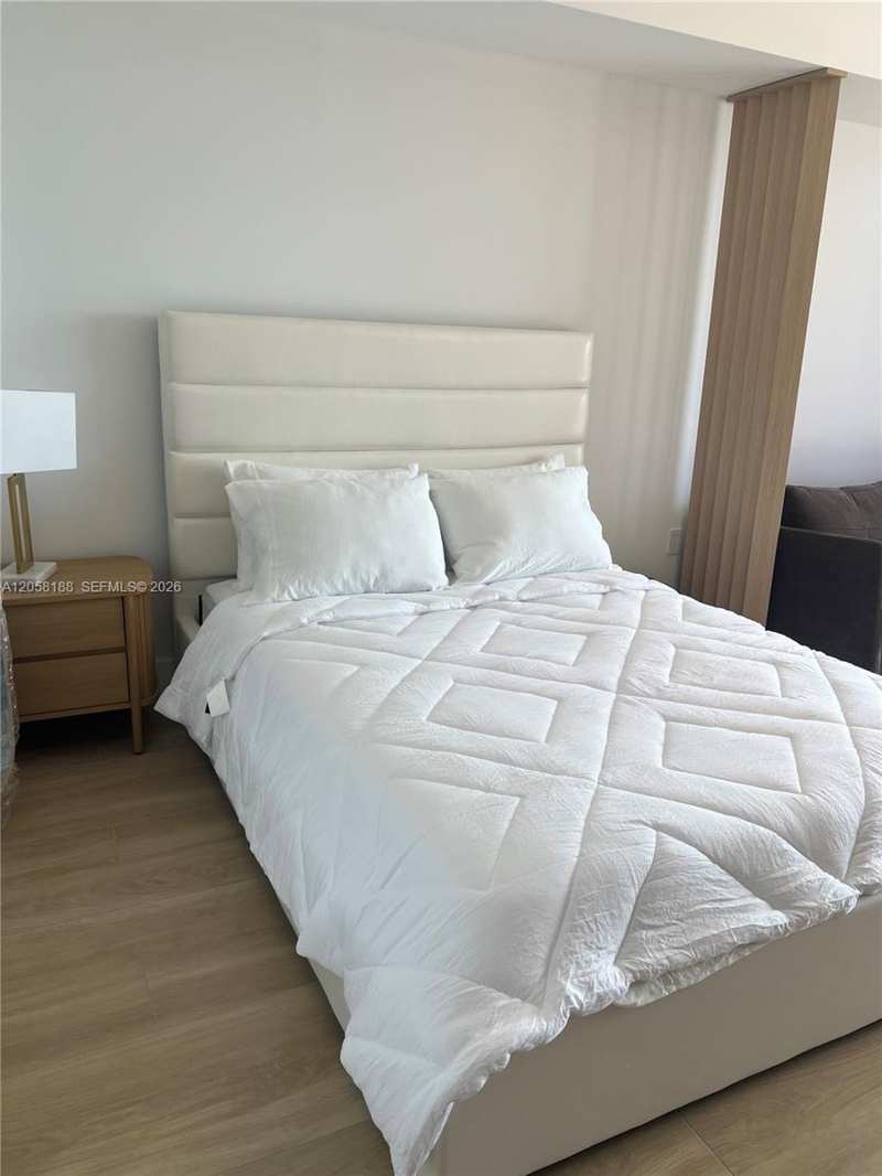 90 NE 32 # 821, Miami FL 33137