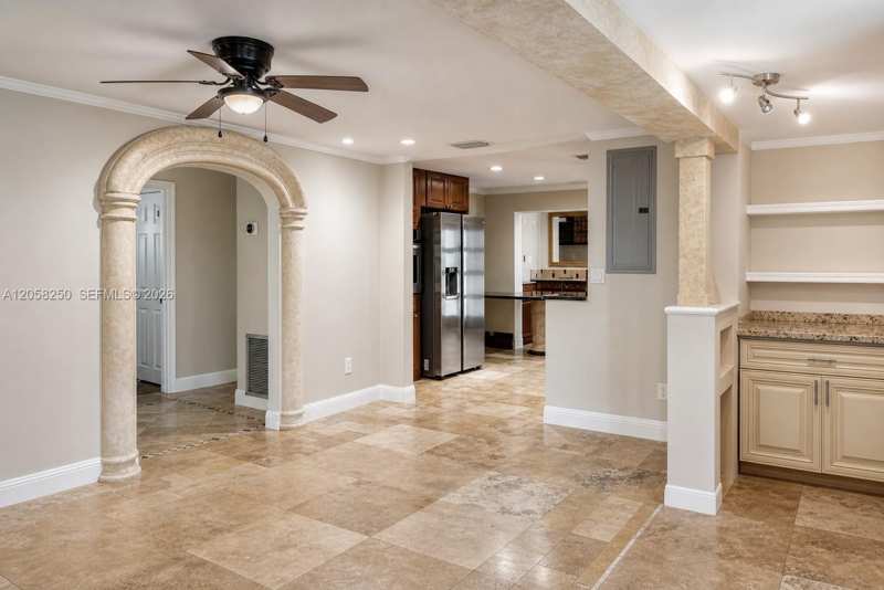3208 Beacon St, Pompano Beach FL 33062