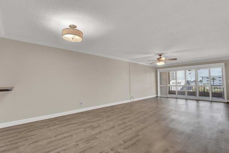 1036 US-1 # 221, North Palm Beach FL 33408