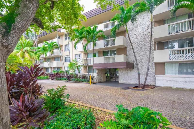1800 Sans Souci Blvd # 336, North Miami FL 33181