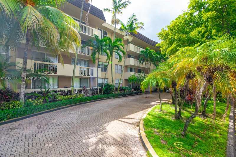 1800 Sans Souci Blvd # 336, North Miami FL 33181