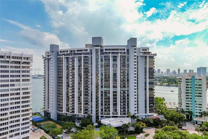 9 Island Ave # 814, Miami Beach FL 33139
