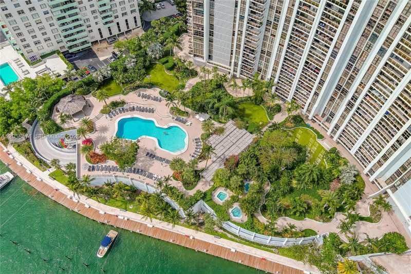 9 Island Ave # 814, Miami Beach FL 33139