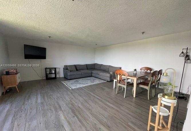 671 NE 195th St # 404E, Miami FL 33179