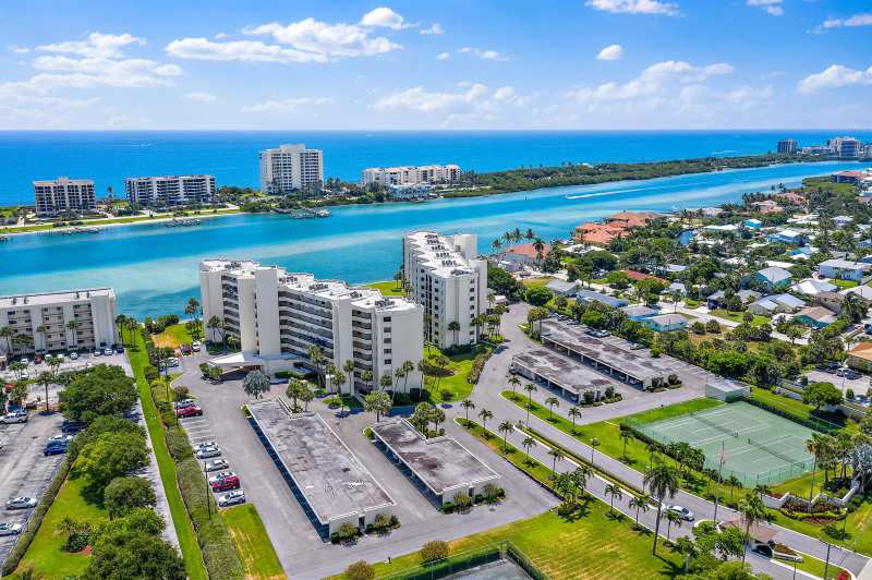 19800 Sandpointe Bay # 104, Tequesta FL 33469